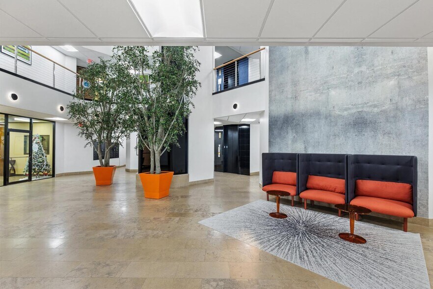 More Photos Of 8866 Gulf Fwy, Houston Unknown For Lease