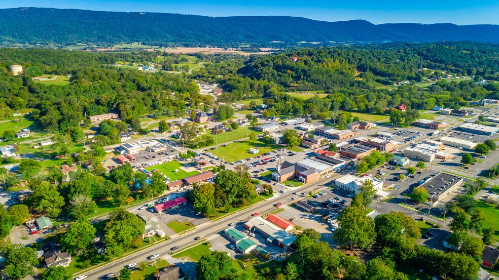 More Photos Of 15781 Rankin Ave, Dunlap Freestanding For Sale