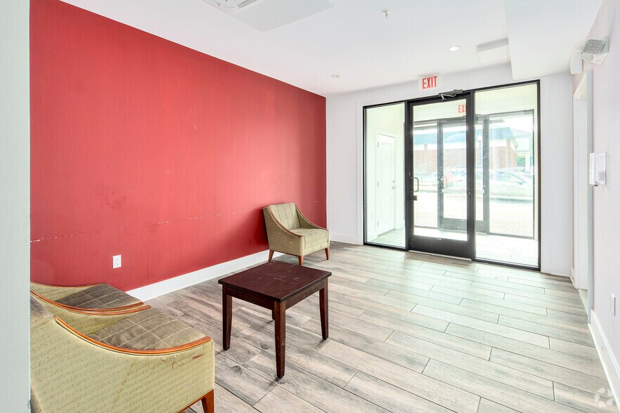 More Photos Of 818 Bladensburg Rd NE, Washington Apartments For Sale