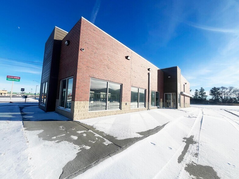 More Photos Of 527 E Highway 20, Valentine Fast Food For Sale