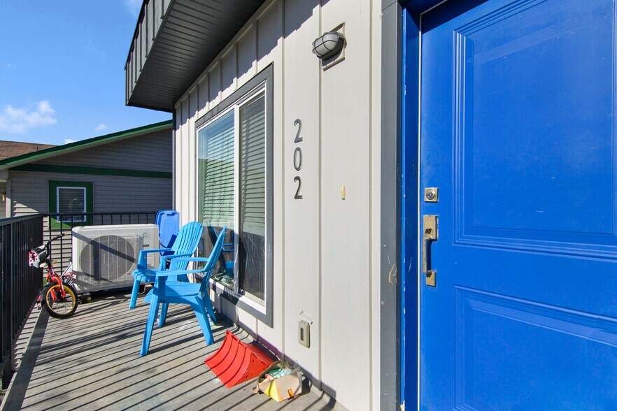 More Photos Of 124 Calgary Av, Penticton Apartments For Sale