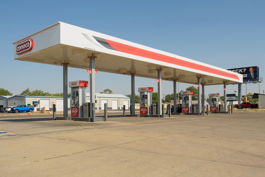 More Photos Of 901 N Prince St, Clovis General Retail For Sale