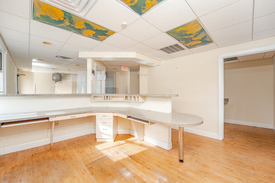 More Photos Of 98 New Rd, Somers Point Showroom For Sale