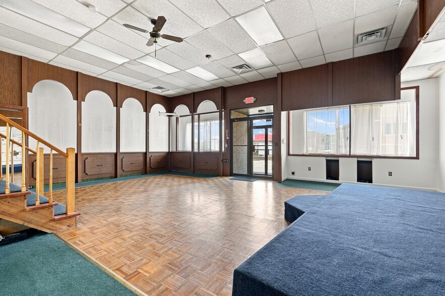 More Photos Of 328 Front St, Chicopee Storefront Retail Office For Lease