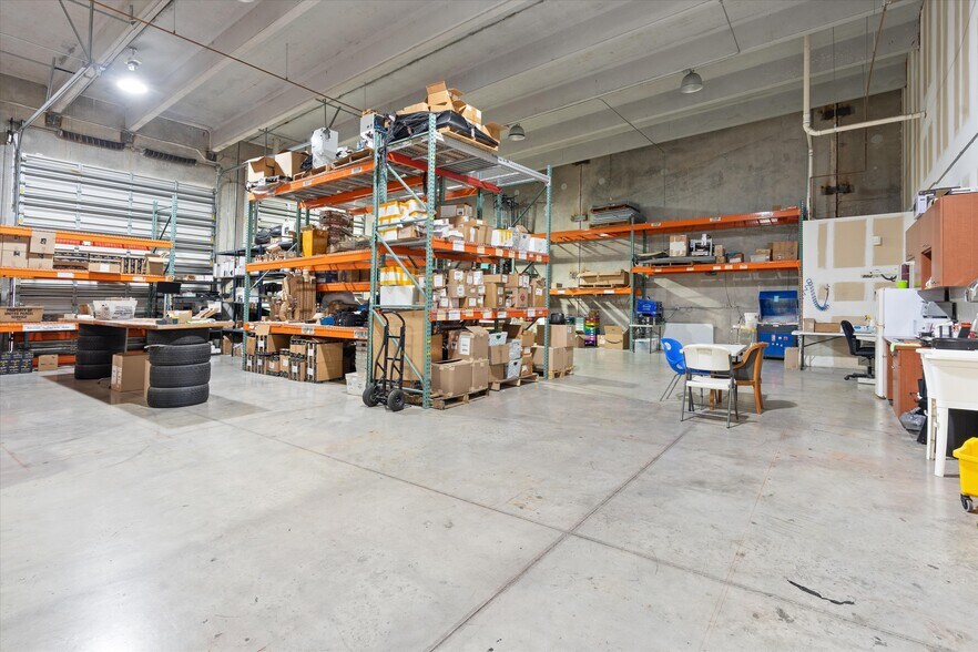 More Photos Of 1747-1781 Banks Rd, Margate Flex For Lease