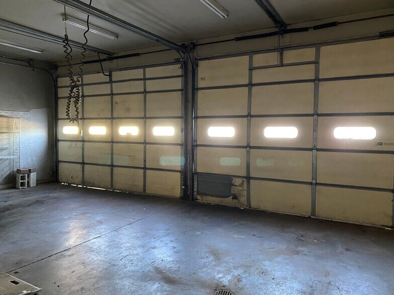 More Photos Of 2705 Happy Joe Dr, Bettendorf Office For Sale