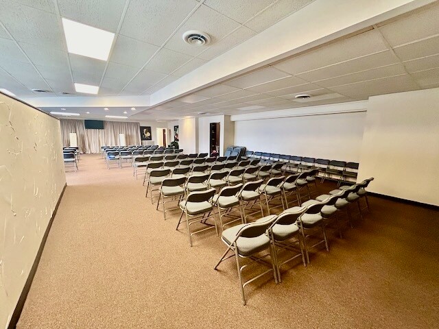 More Photos Of 2455 Stanley Ave, Dayton Auto Dealership For Sale