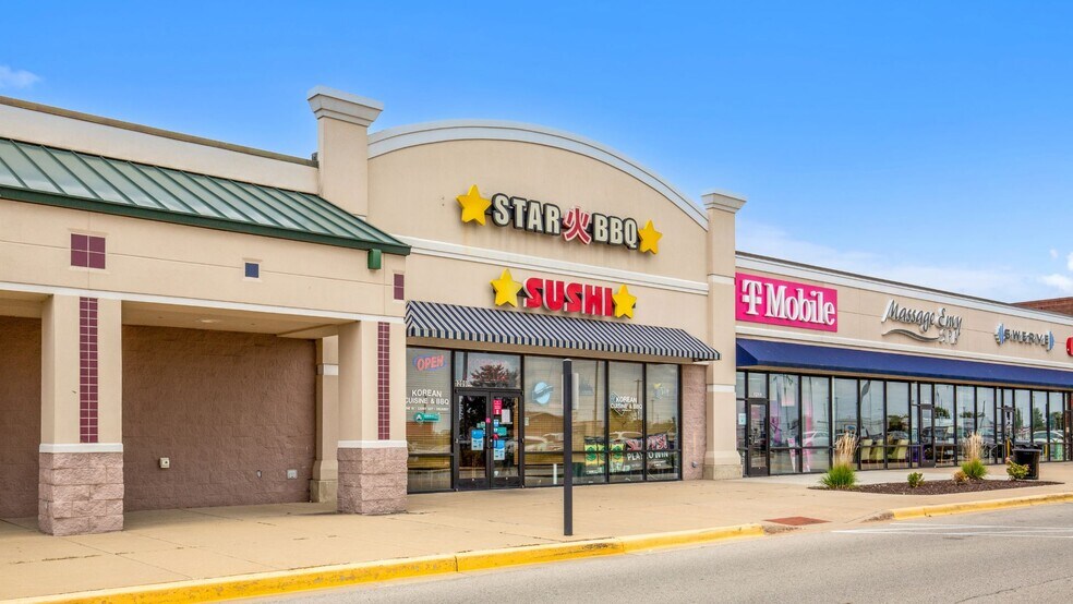 More Photos Of 1201 Savoy Plaza Ln, Savoy General Retail For Lease