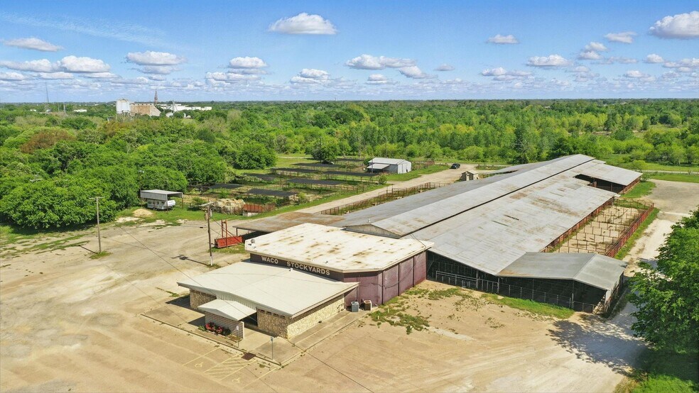 More Photos Of 2316 Marlin hwy, Waco Industrial For Sale