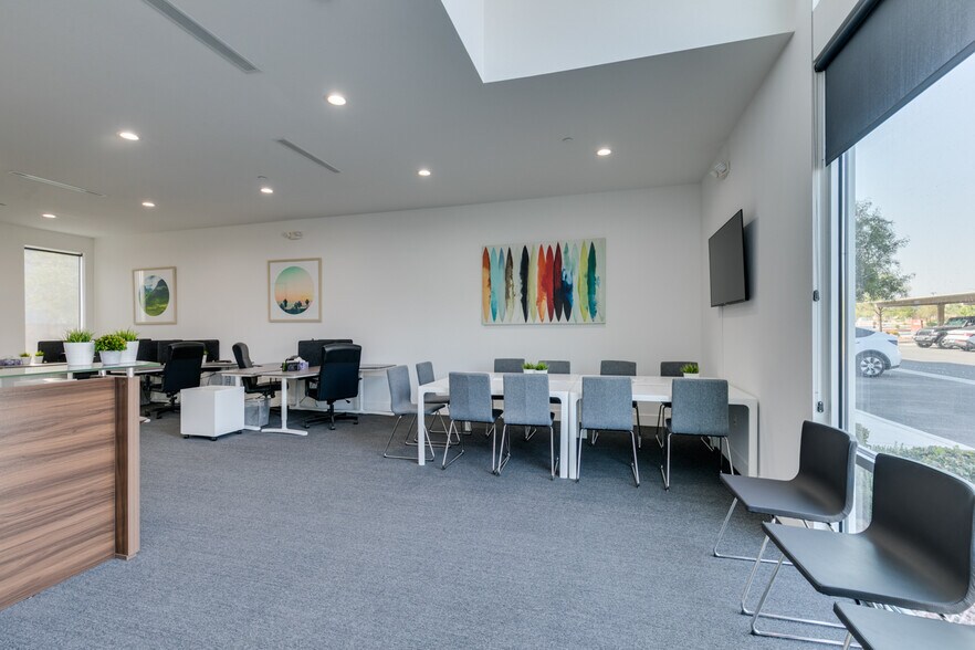 More Photos Of 7318 W Post Rd, Las Vegas Loft Creative Space For Sale