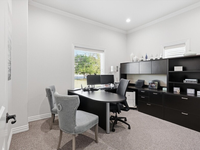 More Photos Of 101 Countryside Ct, Southlake Medical For Sale