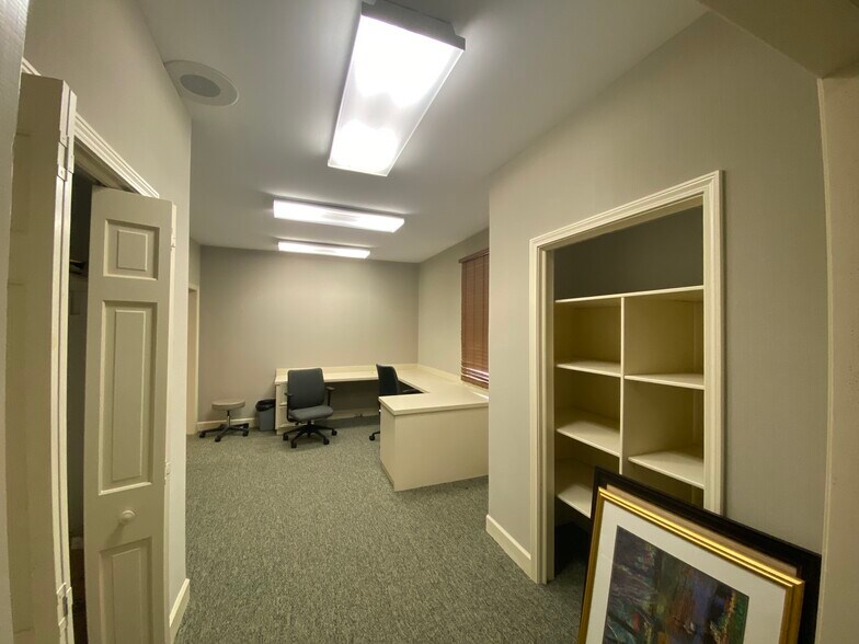 More Photos Of 7041 St Andrews Rd, Columbia Medical For Lease