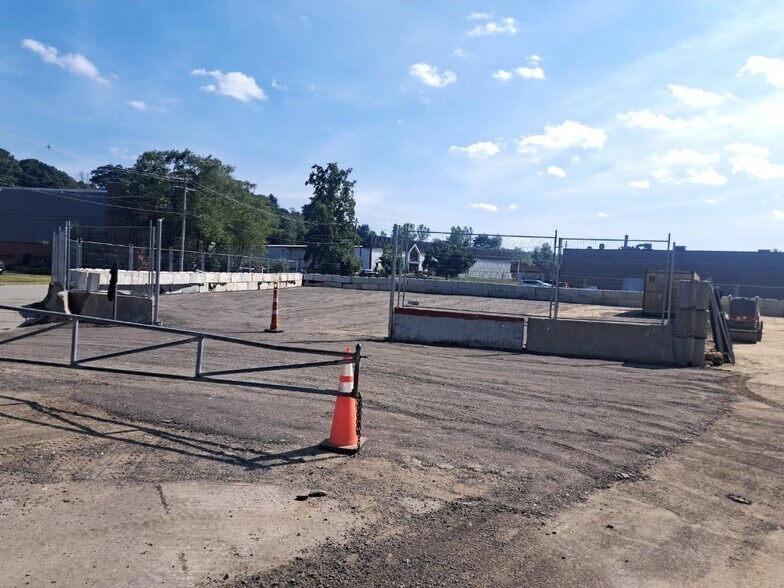 More Photos Of 22 Robert Bonazzoli Ave, Hudson Land For Lease