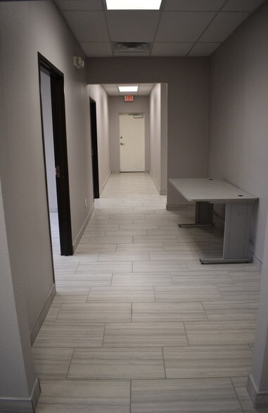 More Photos Of 628 Centre St, Dallas Office For Sale