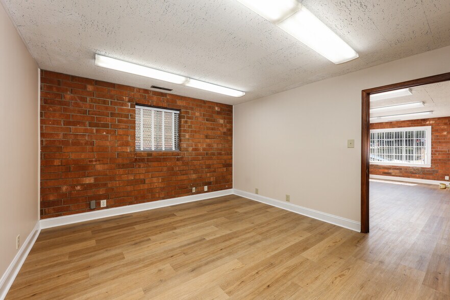 More Photos Of 316 S Eugene St, Greensboro Office For Sale