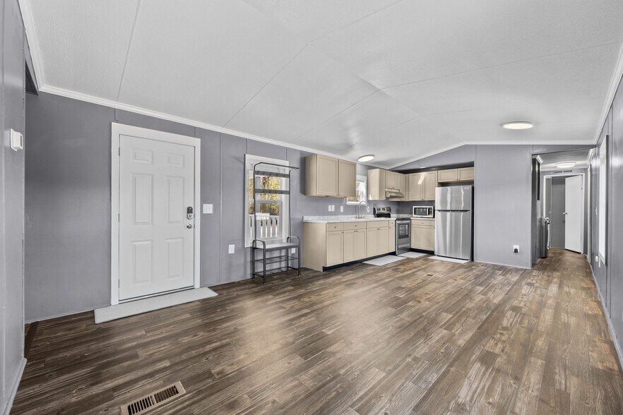 More Photos Of 9572 Hwy 41 W, Pink Hill Land For Sale