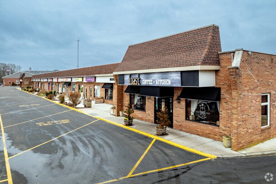 More Photos Of 650 Route 112, Port Jefferson Station Freestanding For Lease