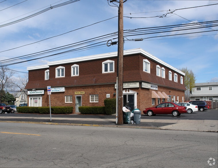 More Photos Of 242 Washington Ave, Nutley Office For Lease