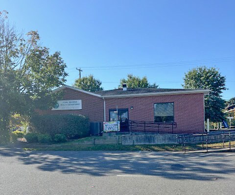 More Photos Of 8097 Kings Hwy, King George Medical For Sale