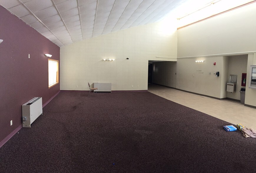 More Photos Of 3000 N Grant Ave, Springfield Schools For Sale