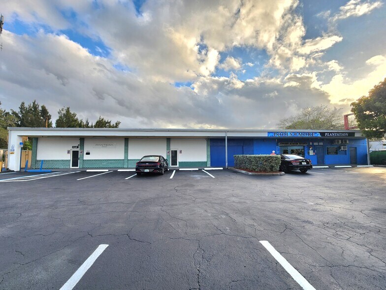 More Photos Of 4410 Peters Rd, Plantation General Retail For Sale