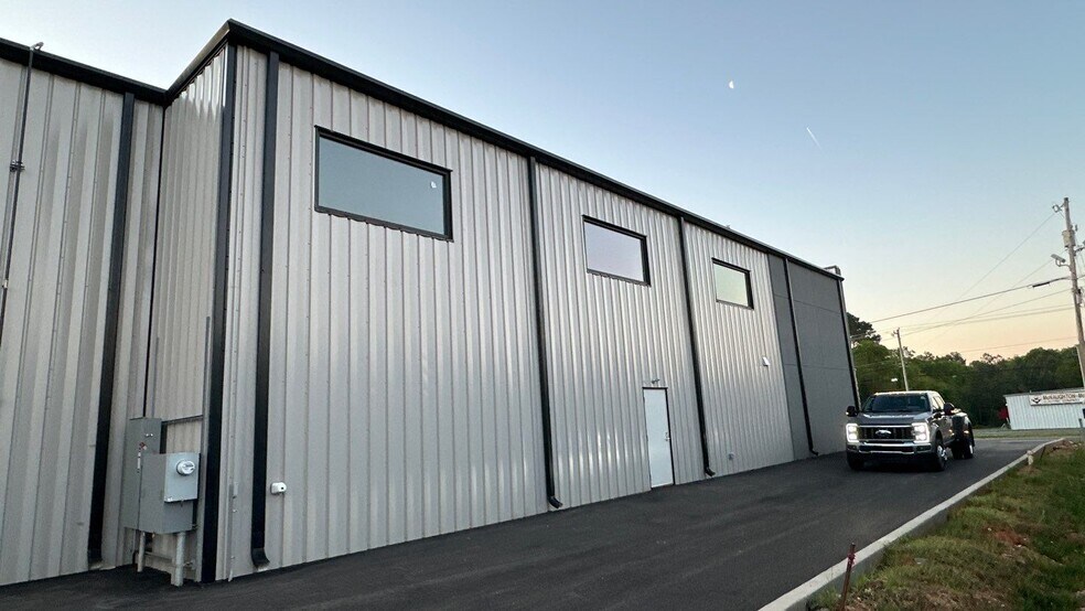 More Photos Of 9108 Warren H Abernathy Hwy, Spartanburg Light Manufacturing For Lease