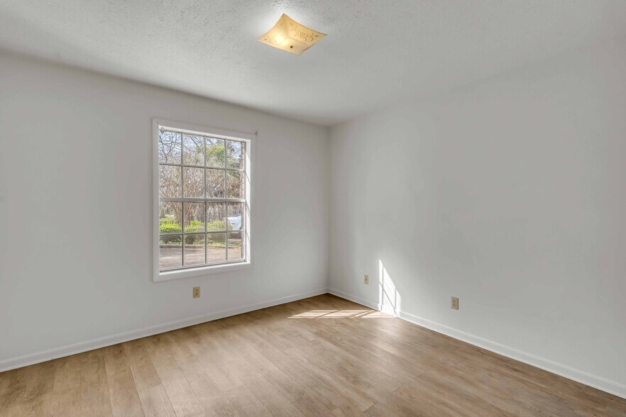 More Photos Of 419 10th St S, Columbus Apartments For Sale