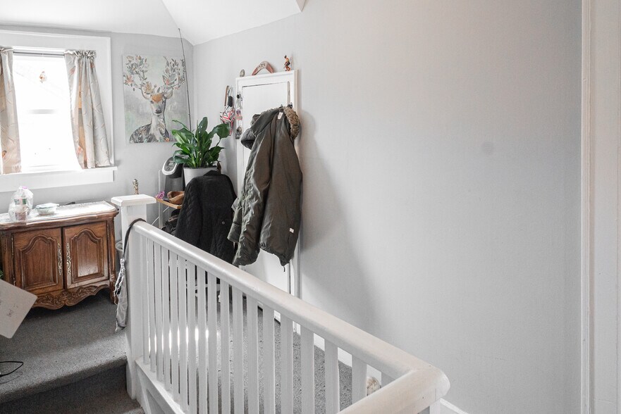 More Photos Of 15 Lakeview Pl, Verona Multifamily For Sale