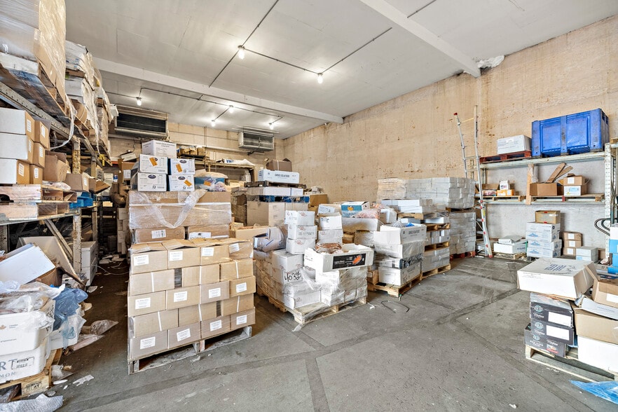 More Photos Of 410-414 Towne Ave, Los Angeles Warehouse For Sale