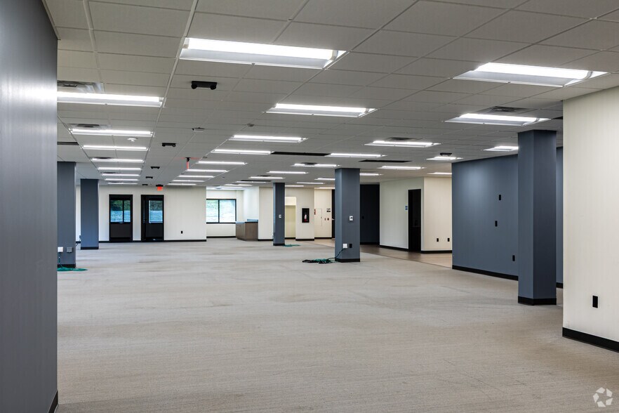 More Photos Of 10881 Lowell Ave, Overland Park Unknown For Lease