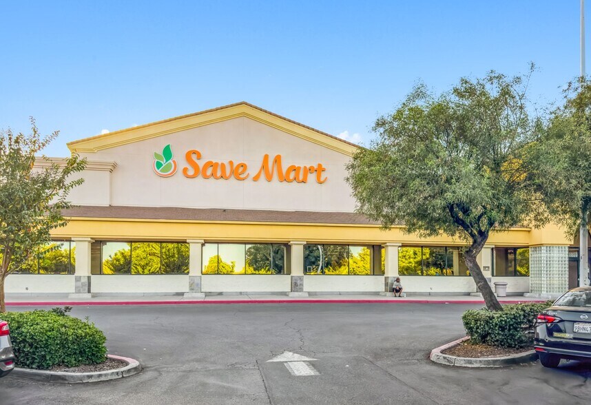 Primary Photo Of 6701-6797 N Milburn Ave, Fresno Unknown For Sale