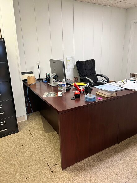 More Photos Of 7524 Avenue N, Houston Office For Lease