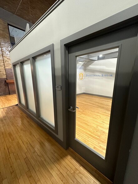 More Photos Of 215 N Water St, Owosso Office For Lease