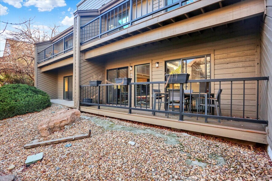 More Photos Of 6450-6464 S Quebec St, Centennial Loft Creative Space For Sale