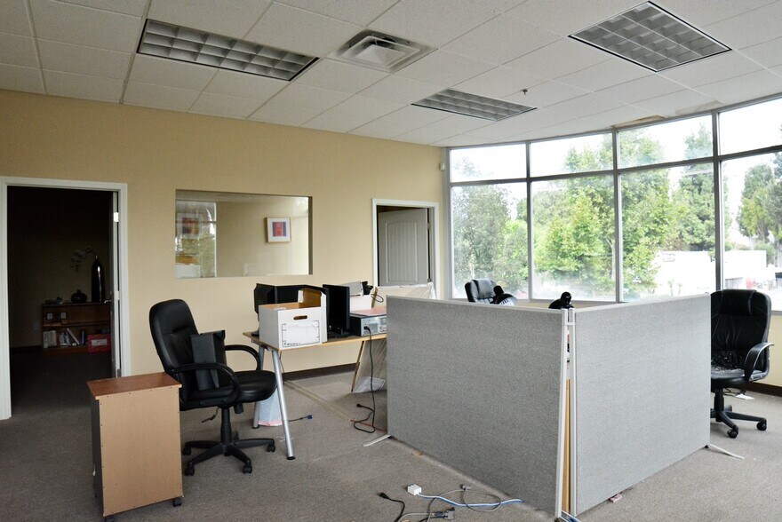 More Photos Of 2280 Valley Blvd, Pomona Warehouse For Sale