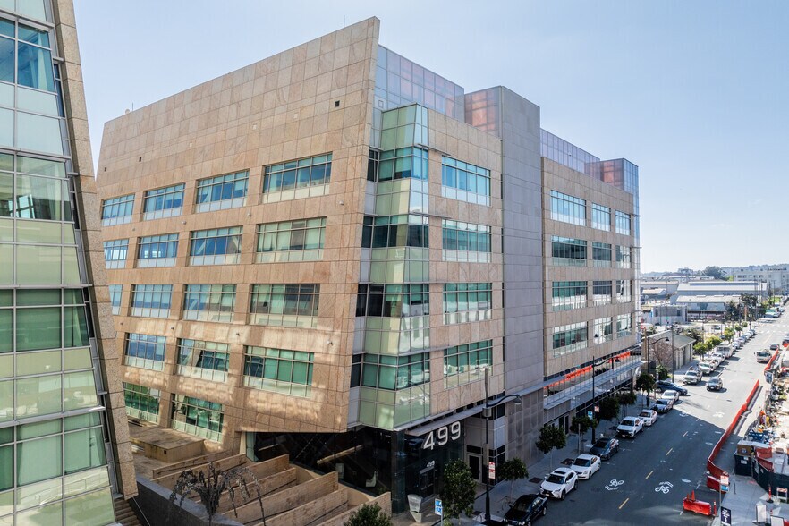 More Photos Of 1655 3rd St, San Francisco Unknown For Lease