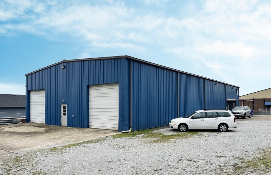 More Photos Of 1051 Searcy Way, Bowling Green Warehouse For Sale
