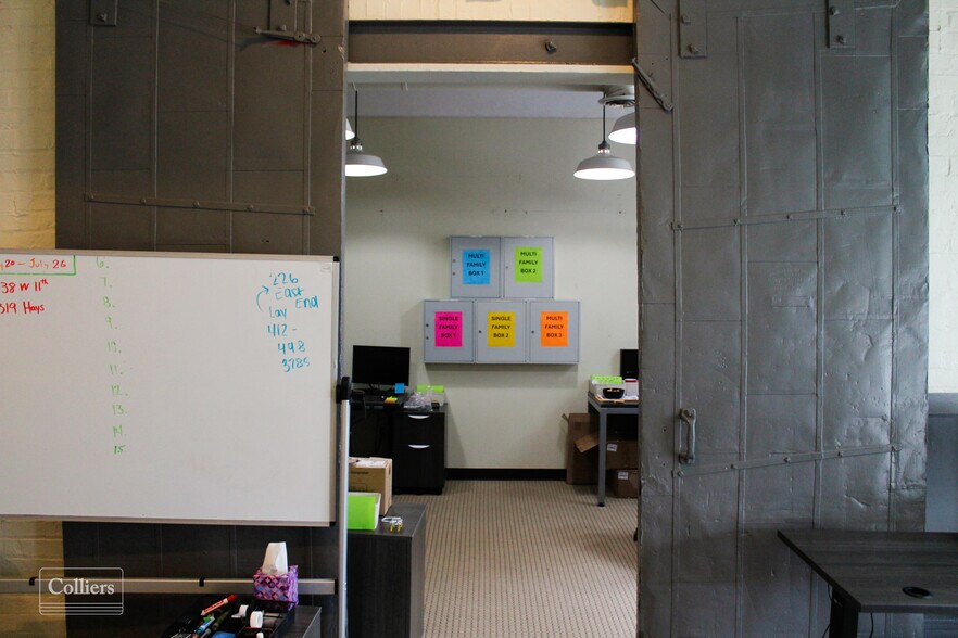 More Photos Of 10-12 Bedford Sq, Pittsburgh Loft Creative Space For Sale
