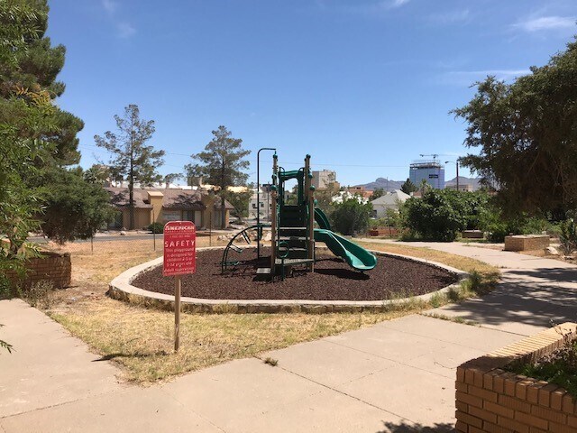 More Photos Of 901 Arizona Ave, El Paso Schools For Sale