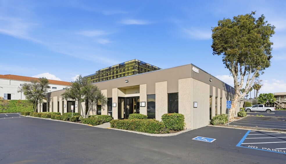 More Photos Of 4883 Ronson Ct, San Diego Unknown For Lease