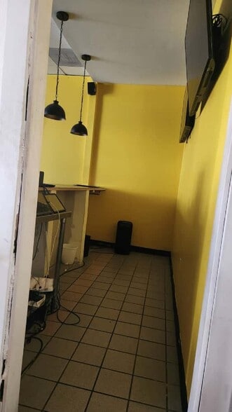 More Photos Of 23255 Kingsland Blvd, Katy Restaurant For Lease