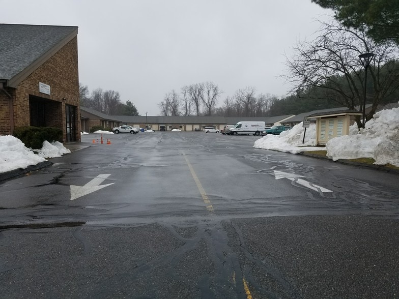 More Photos Of 400 Chapel Rd, South Windsor Light Manufacturing For Sale