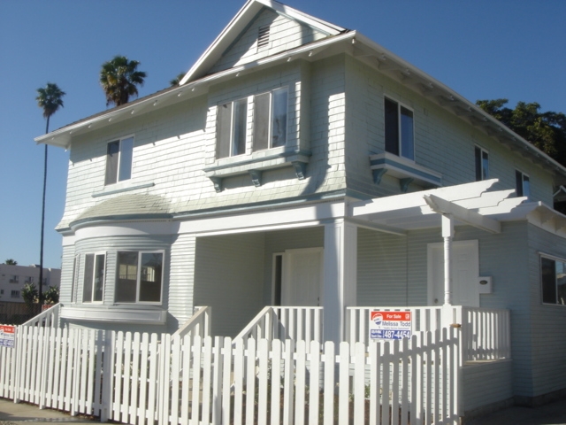 Primary Photo Of 1507-1509 Winona Blvd, Los Angeles Office Residential For Lease