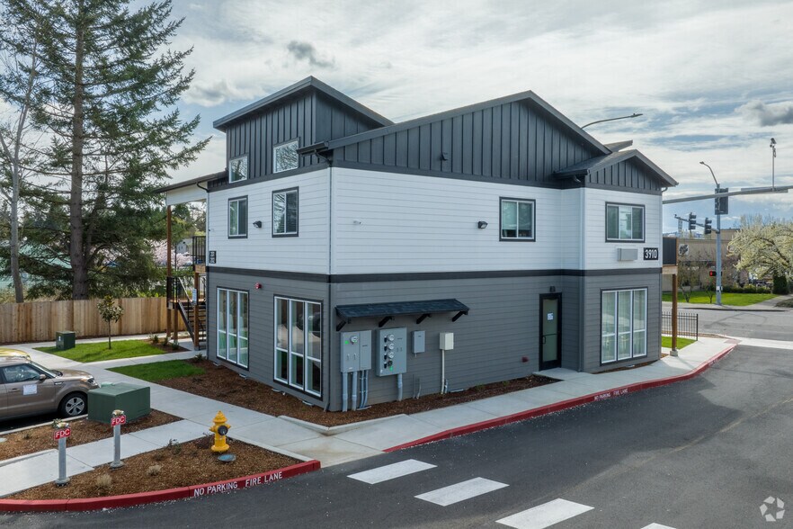 More Photos Of 3910-3940 Cherry Ave NE, Keizer Storefront Retail Office For Lease