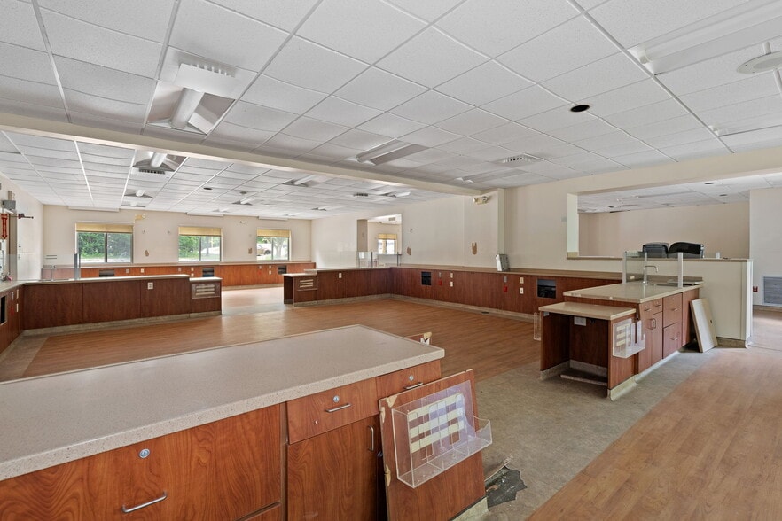 More Photos Of 4 Corwin Ct, Newburgh Medical For Sale