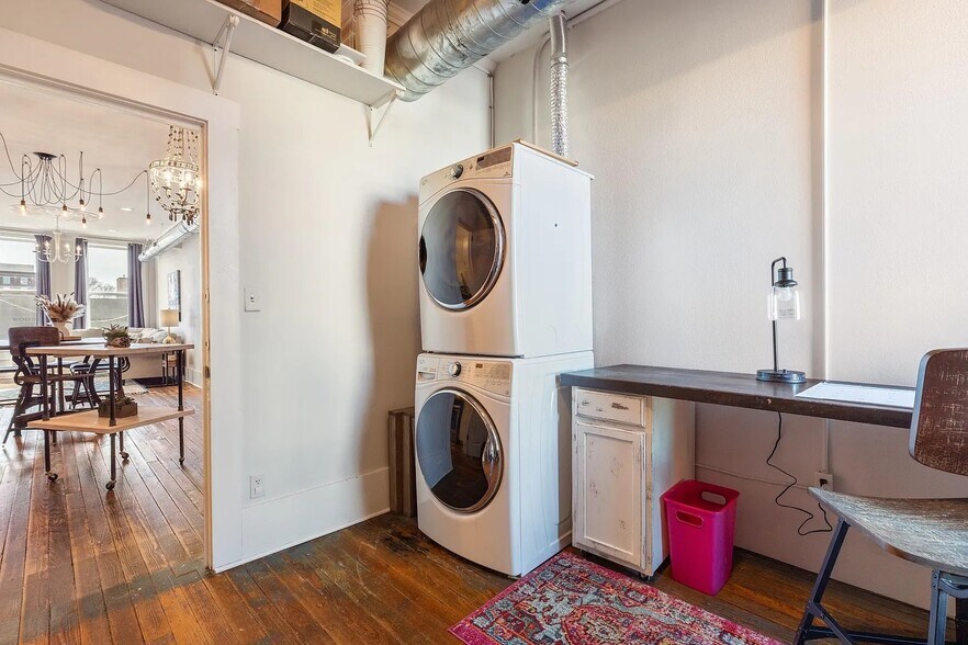 More Photos Of 506 Flynn St, Alva Storefront Retail Residential For Sale