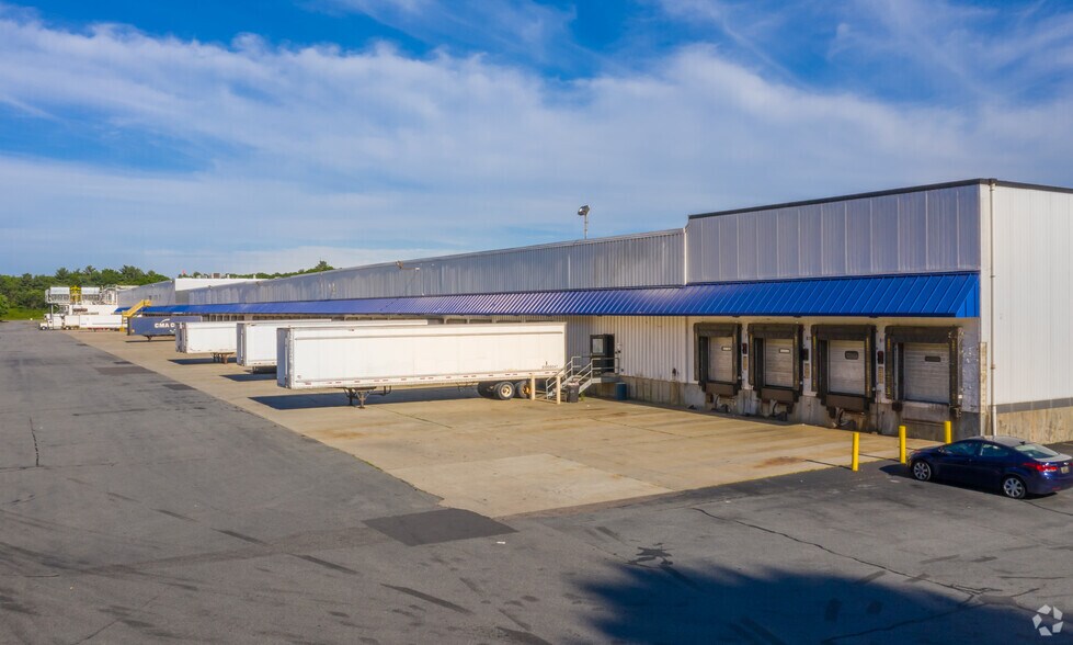 More Photos Of 380 S Worcester St, Norton Warehouse For Lease