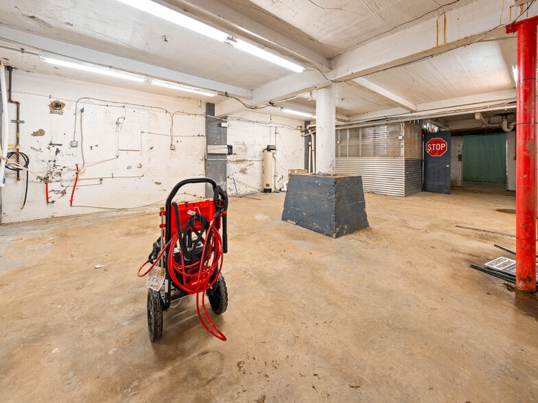 More Photos Of 339 Park St, Canton Restaurant For Sale