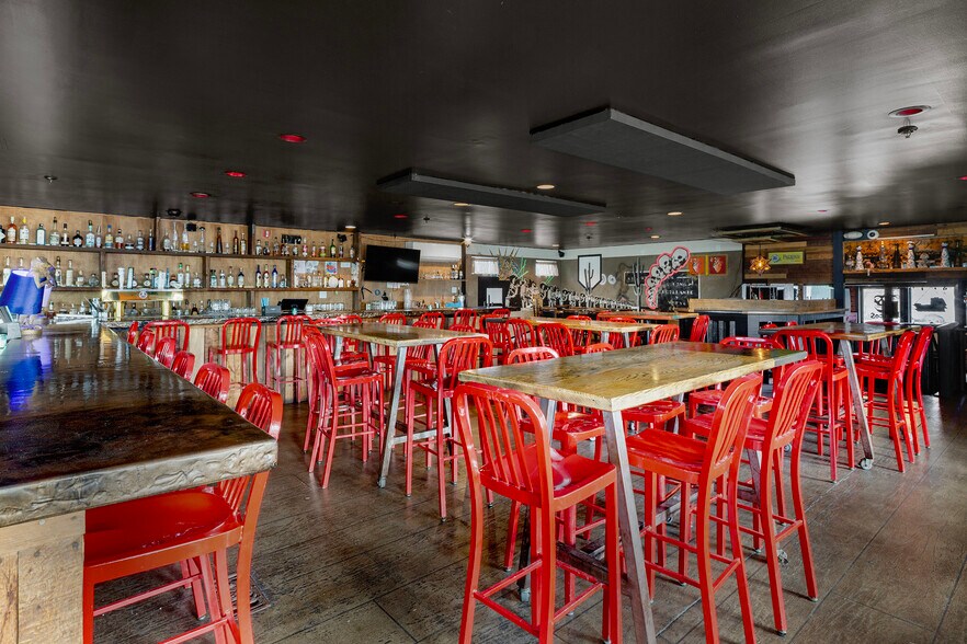 More Photos Of 116 Aquidneck Ave, Middletown Restaurant For Sale