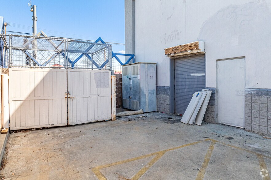 More Photos Of 15800 Imperial Hwy, La Mirada Drugstore For Lease